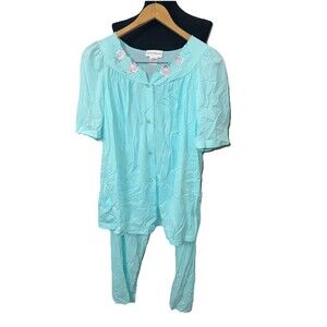 Shadowline Nylon Pajama Set Size 42 Top, Bottom 42” 1 Pocket Roses